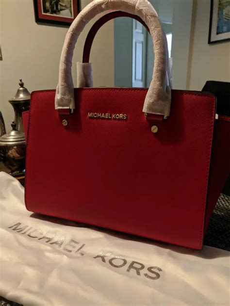 Michael Kors Cranberry medium leather bag 